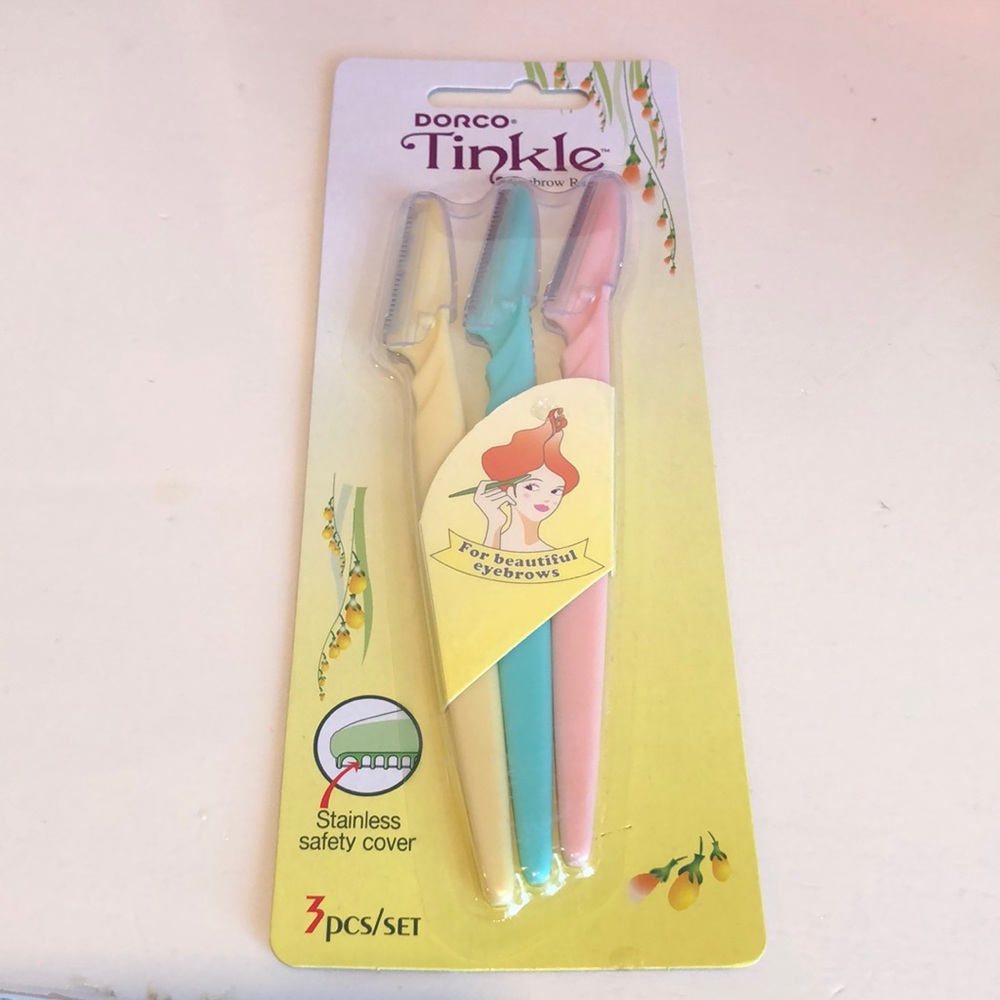 charlotte Tinkle face razors